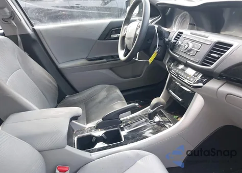 2016 Honda Accord Lx z USA, uszkodzony, nr VIN 1HGCR2F35GA088792